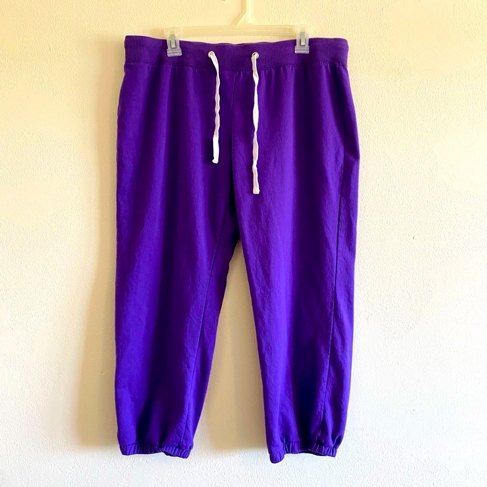 No Boundaries Women’s Capri Sweatpants Purple XXL